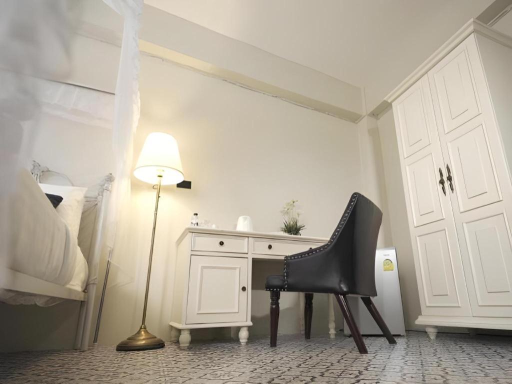 2499 Heritage Chinatown Bangkok Hotel By Roomquest 외부 사진