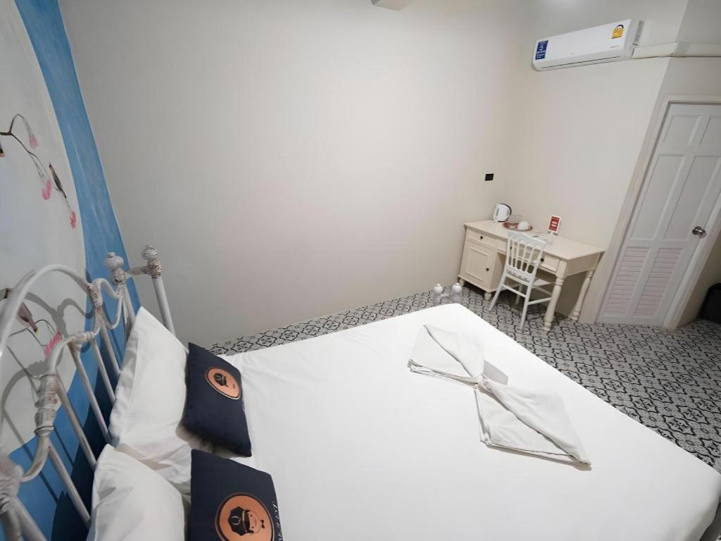 2499 Heritage Chinatown Bangkok Hotel By Roomquest 외부 사진